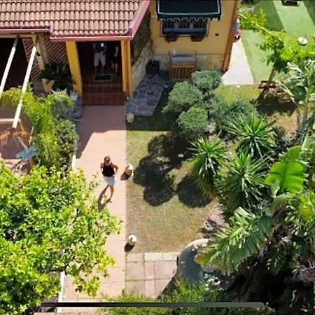 L'oasi Di Franco Bed & Breakfast 3*